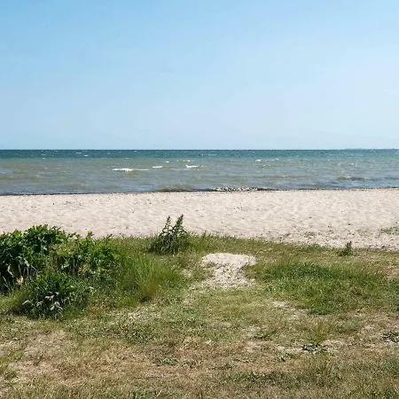 Three-bedroom Holiday In Juelsminde 5 別荘 *
